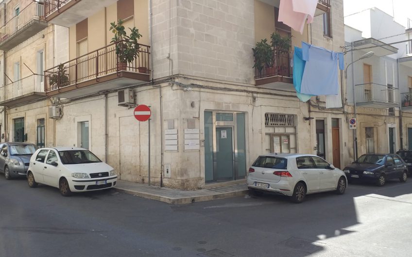 Ostuni – Locale Commerciale Via Fumarola #noncompratecaseacaso