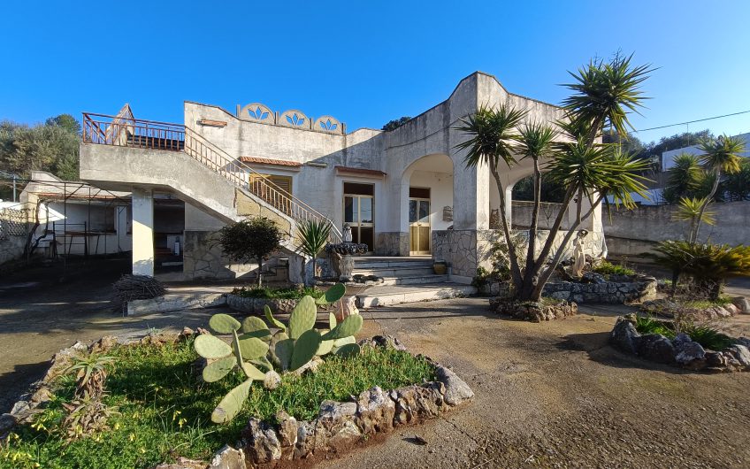 Ostuni – Villa contrada Badessa #noncompratecaseacaso