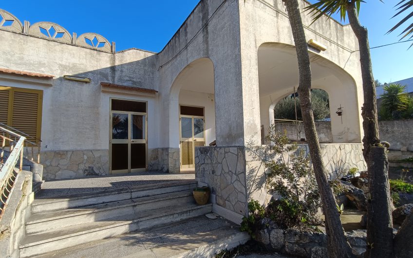 Ostuni – Villa contrada Badessa #noncompratecaseacaso