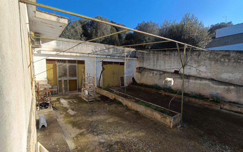 Ostuni – Villa contrada Badessa #noncompratecaseacaso