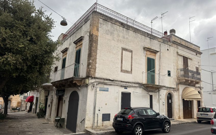 Ostuni – Casa singola in via Continelli 3 ( Già via Dante Alighieri ) #noncompratecaseacaso