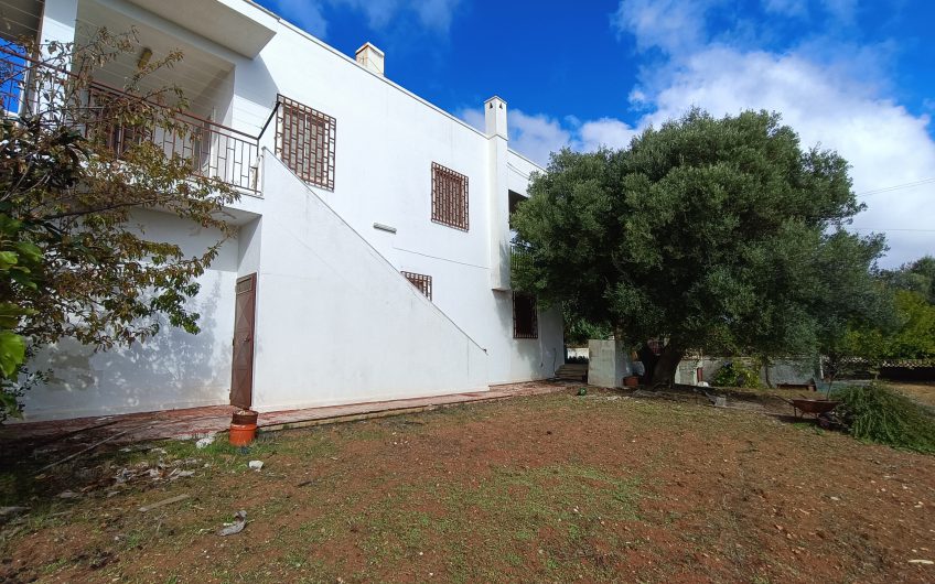 Ostuni – Villa con annessa torretta saracena in Contrada Chianchizzo #noncompratecaseacaso
