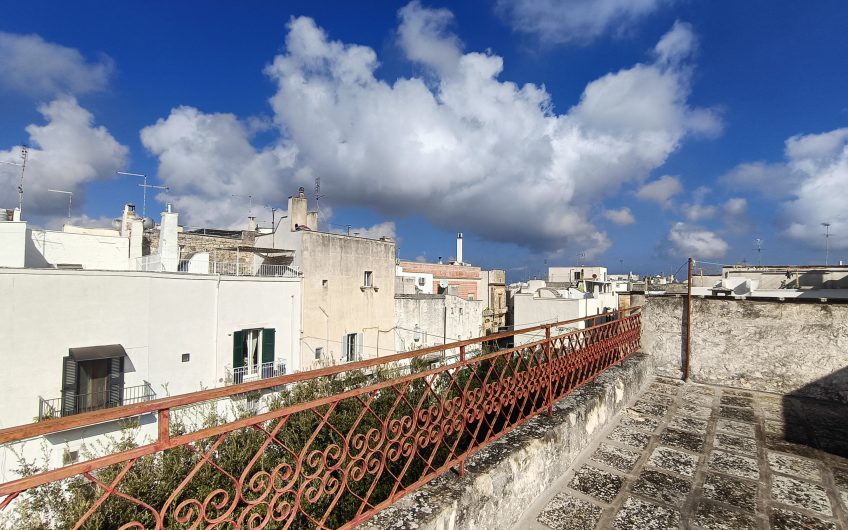 Ostuni – Casa singola in via Continelli 3 ( Già via Dante Alighieri ) #noncompratecaseacaso
