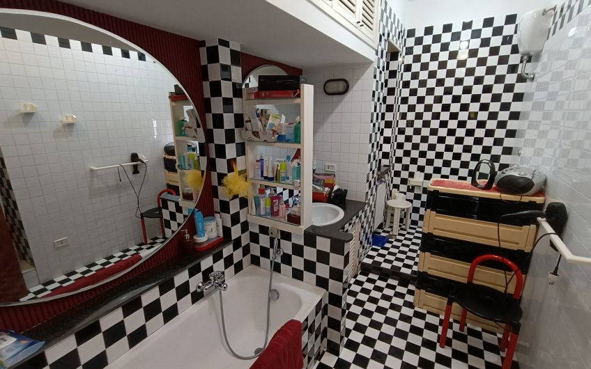 Ostuni –  Ampio appartamento in Piazza Primo Maggio 91 con annesso garage. #noncompratecaseacaso