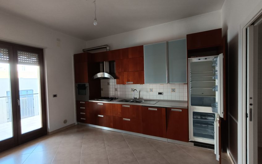 Ostuni – Appartamento con box auto via Brindisi #noncompratecaseacaso