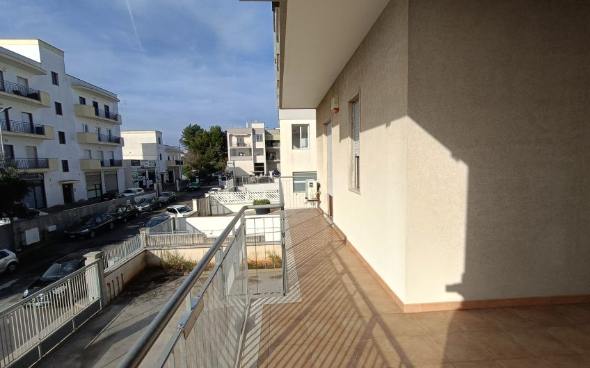 Ostuni – Appartamento con box auto via Brindisi #noncompratecaseacaso