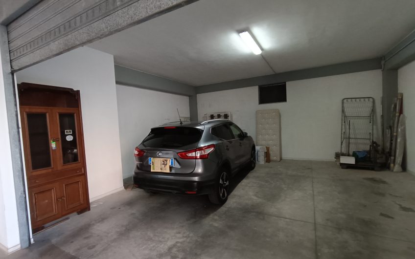 Ostuni – Appartamento con box auto via Brindisi #noncompratecaseacaso