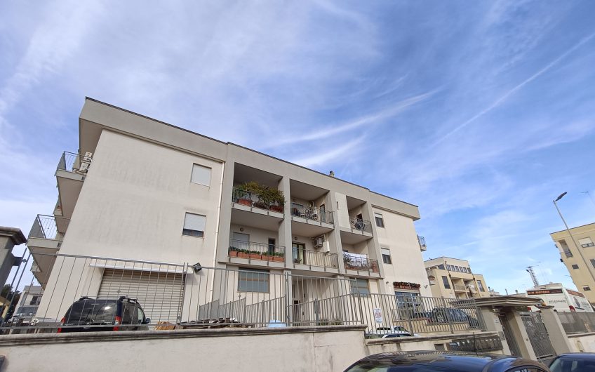 Ostuni – Appartamento con box auto via Brindisi #noncompratecaseacaso