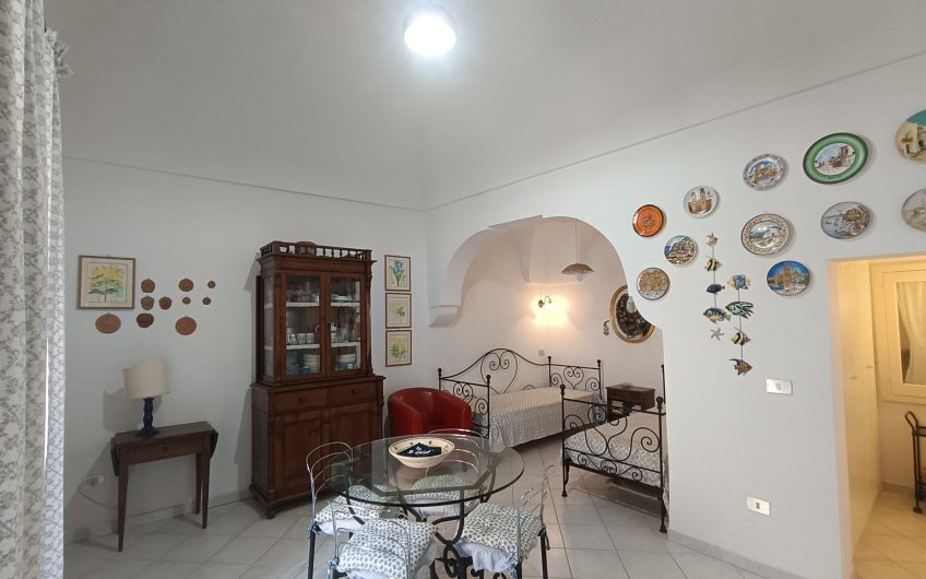 Ostuni – Centro Sorico – Abitazione singola a primo piano di via Ugo Foscolo 7 #noncompratecaseacaso