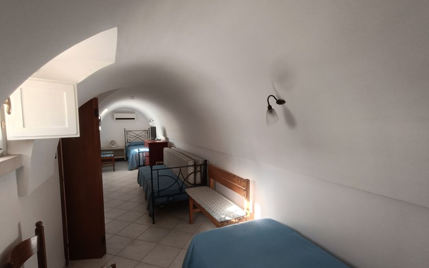 Ostuni – Centro Sorico – Abitazione singola a primo piano di via Ugo Foscolo 7 #noncompratecaseacaso