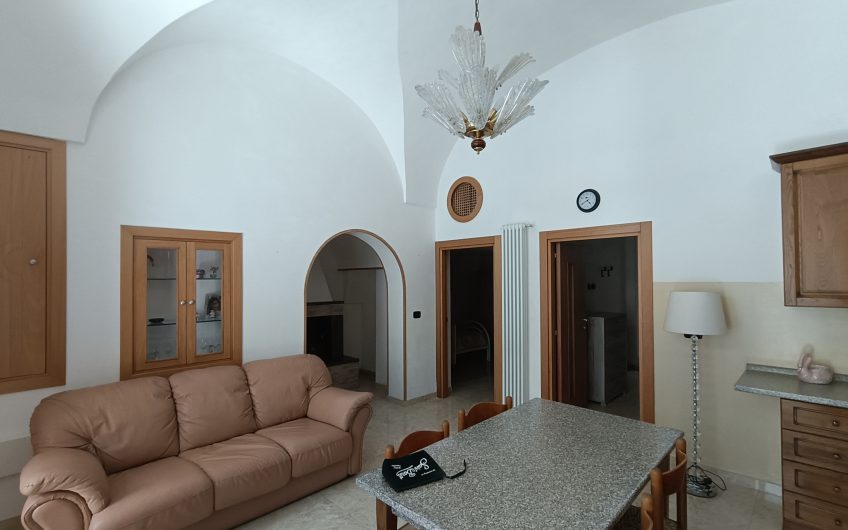 Ostuni – Casa a piano terra di via Massimo D’Azeglio 29 #noncpmpratecaseacaso