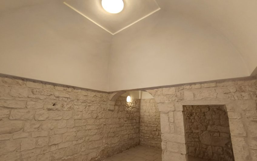 Ostuni – Locale Commerciale Corso Garibaldi 214 #noncompratecaseacaso