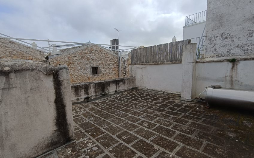 Ostuni – Abitazione a primo piano in via Alberto Mario 3 #noncompratecaseacaso