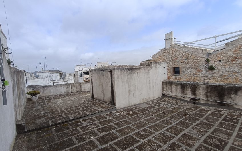 Ostuni – Abitazione a primo piano in via Alberto Mario 3 #noncompratecaseacaso