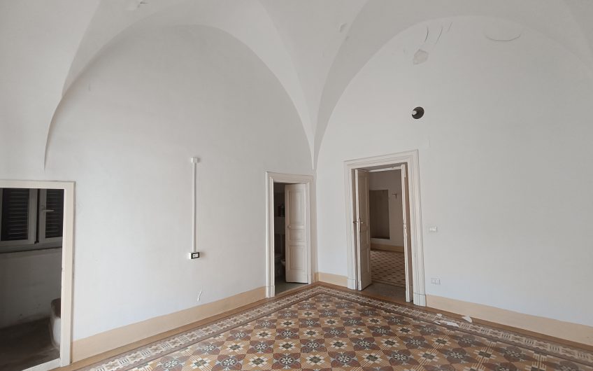Ostuni – Abitazione a primo piano in via Alberto Mario 3 #noncompratecaseacaso