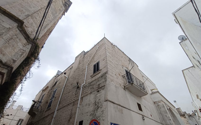 Ostuni – Abitazione a primo piano in via Alberto Mario 3 #noncompratecaseacaso