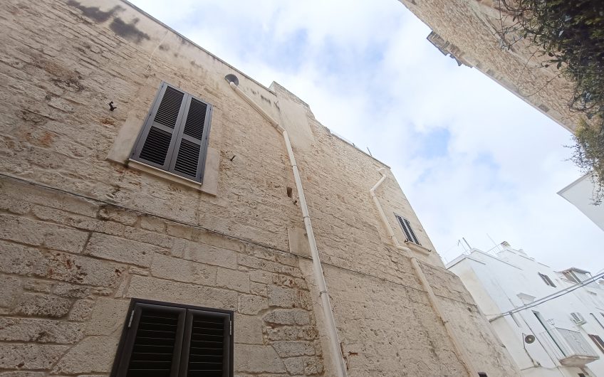Ostuni – Abitazione a primo piano in via Alberto Mario 3 #noncompratecaseacaso