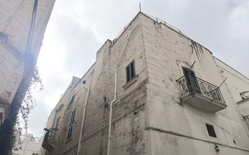 Ostuni – Abitazione a primo piano in via Alberto Mario 3 #noncompratecaseacaso