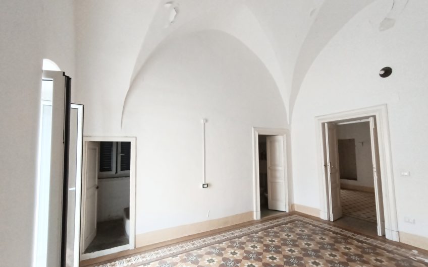Ostuni – Abitazione a primo piano in via Alberto Mario 3 #noncompratecaseacaso
