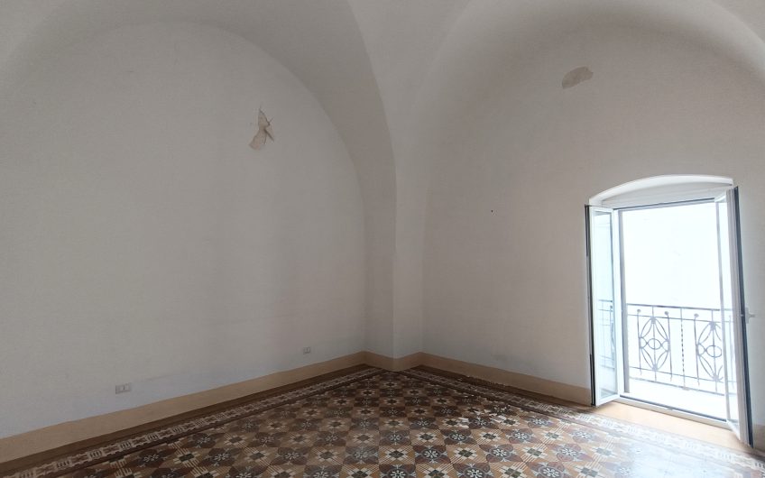 Ostuni – Abitazione a primo piano in via Alberto Mario 3 #noncompratecaseacaso