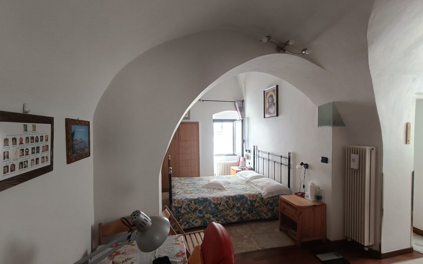 Casa singola nel rione Terra di Ostuni via Bixio Continelli 105 #noncompratecaseacaso