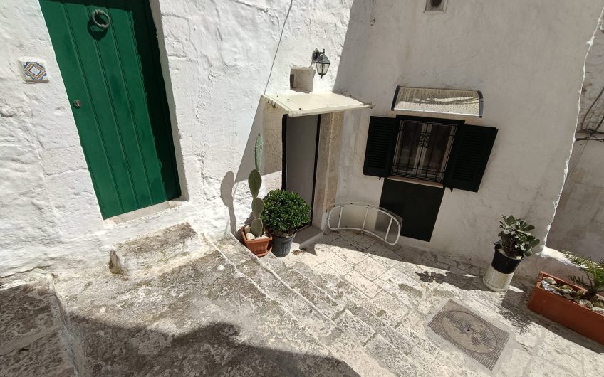 Casa singola nel rione Terra di Ostuni via Bixio Continelli 105 #noncompratecaseacaso